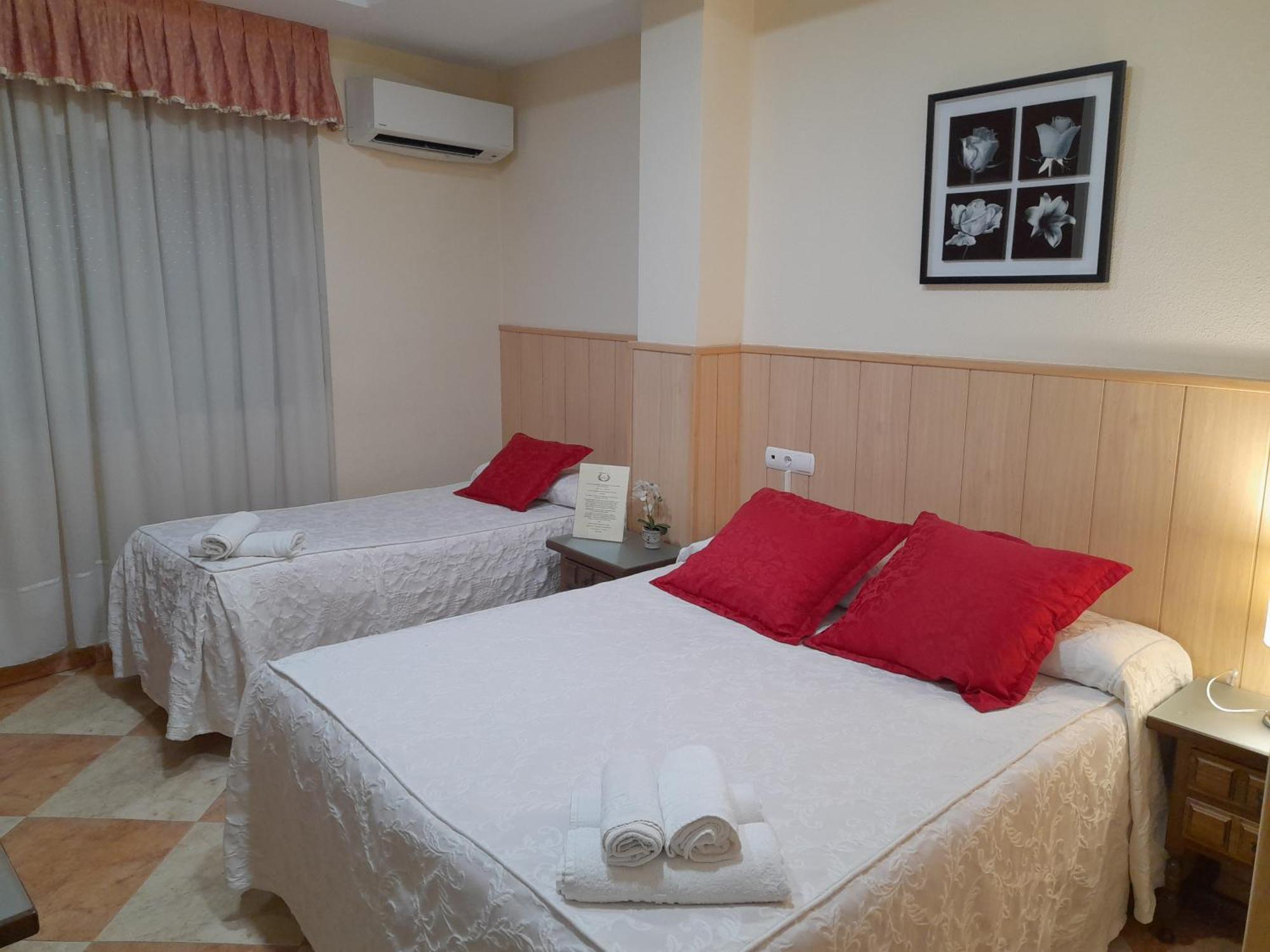 Hostal San Roque Guadalajara Dış mekan fotoğraf