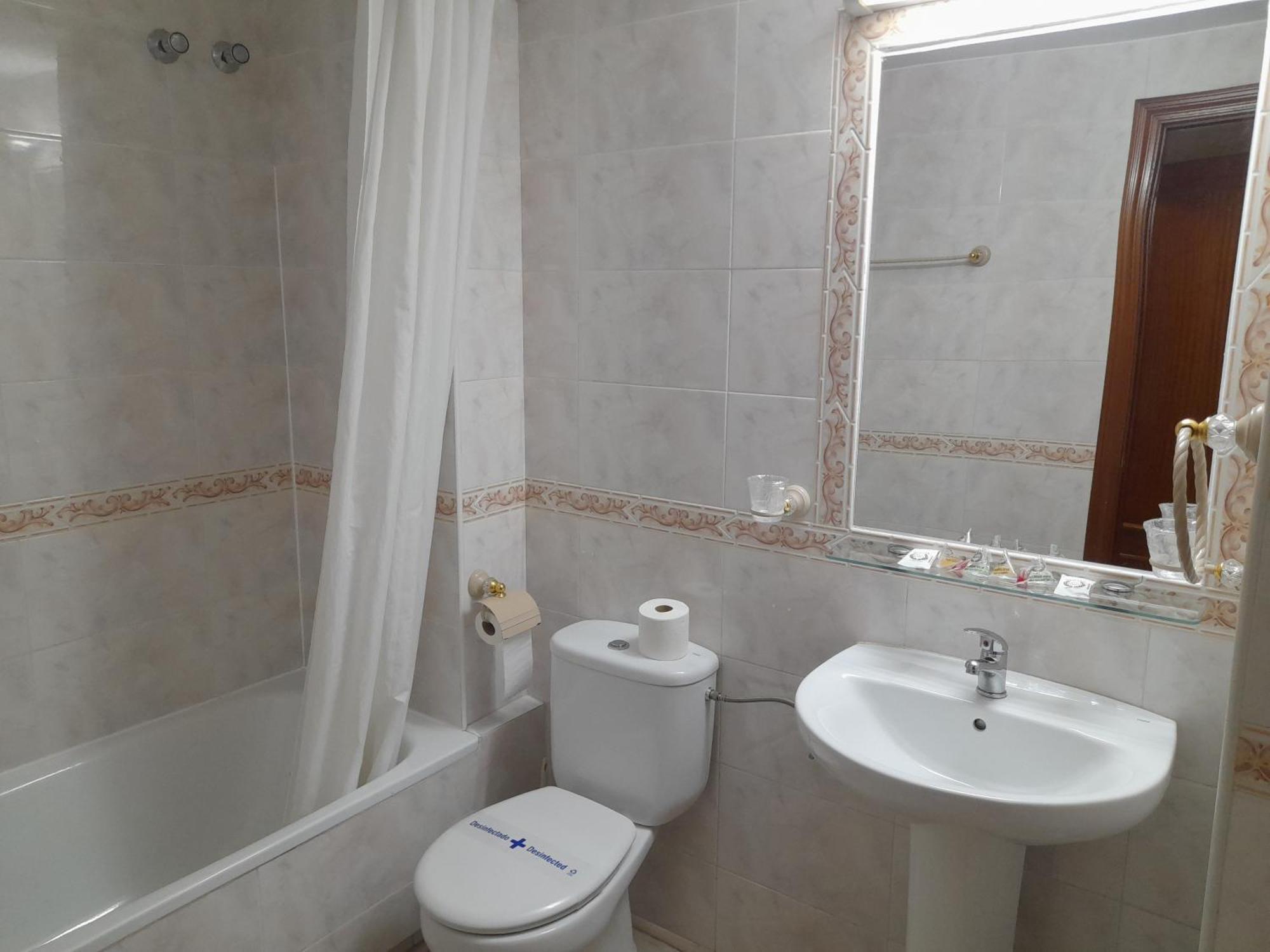Hostal San Roque Guadalajara Dış mekan fotoğraf