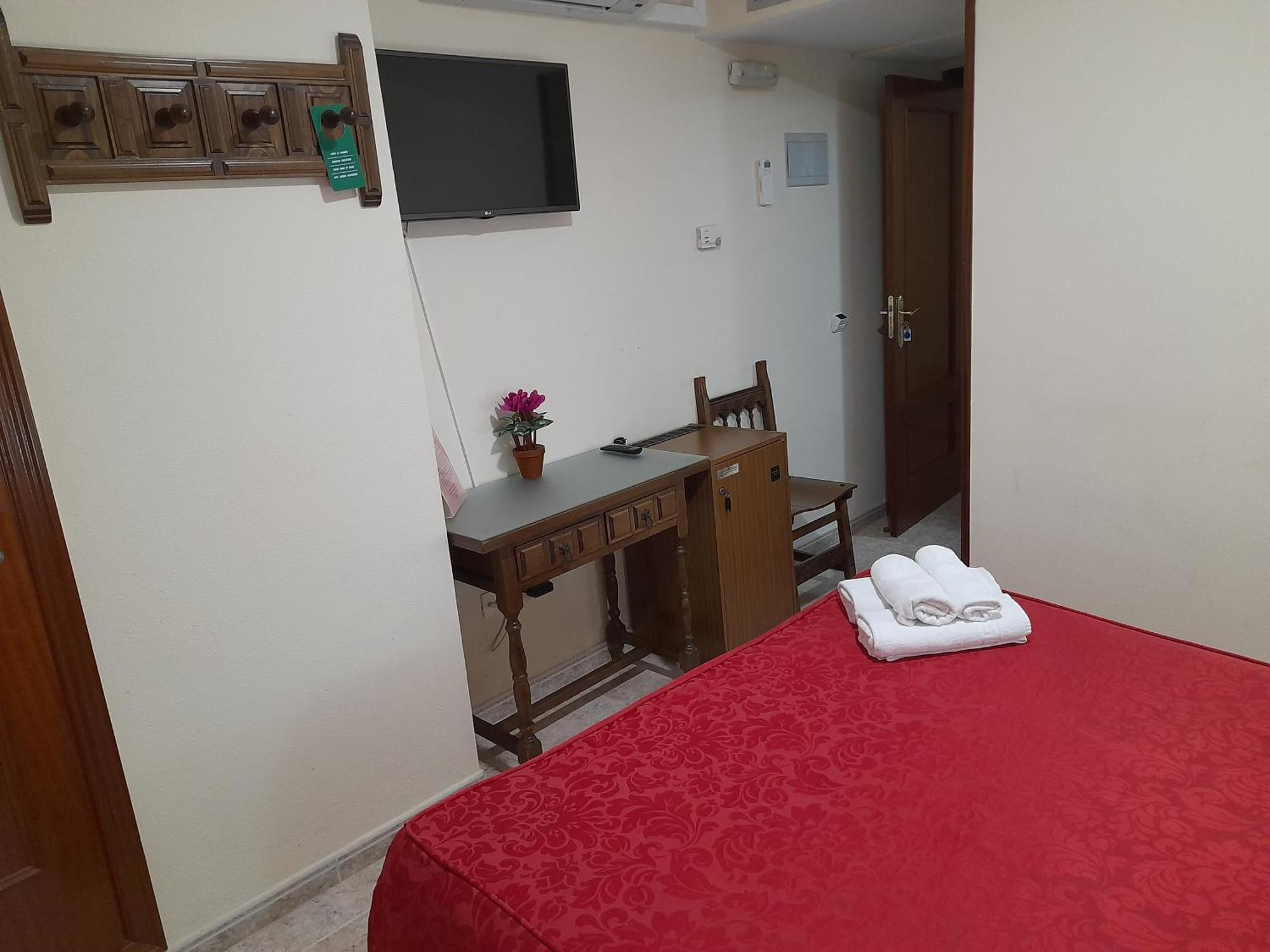 Hostal San Roque Guadalajara Dış mekan fotoğraf