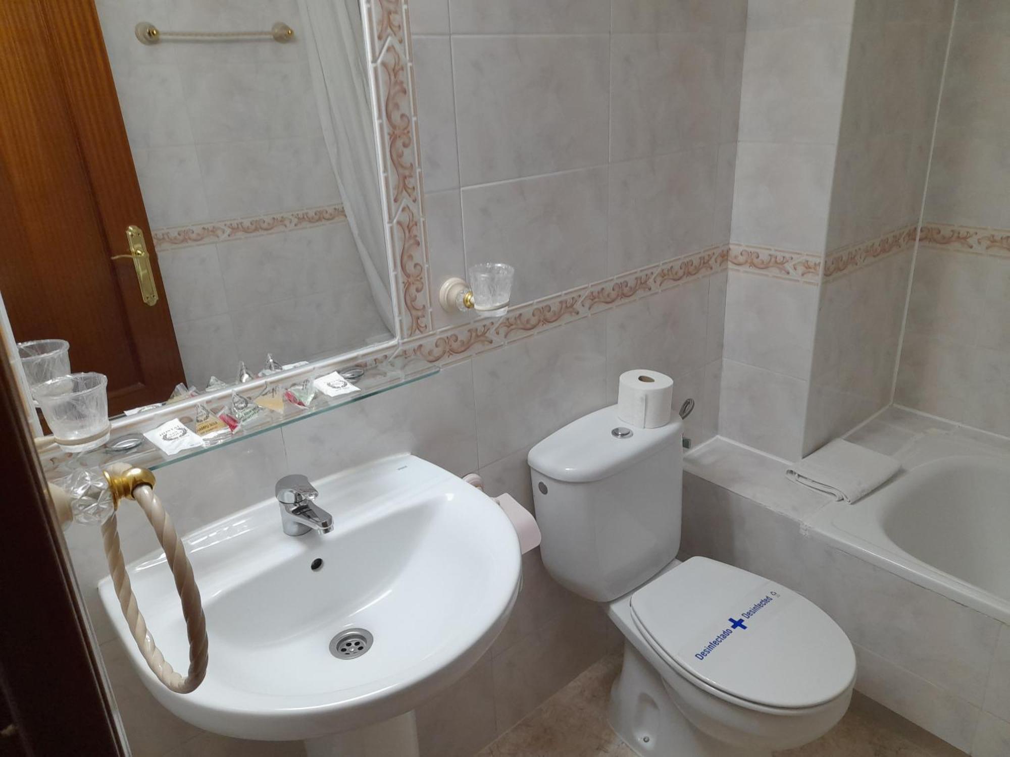 Hostal San Roque Guadalajara Dış mekan fotoğraf