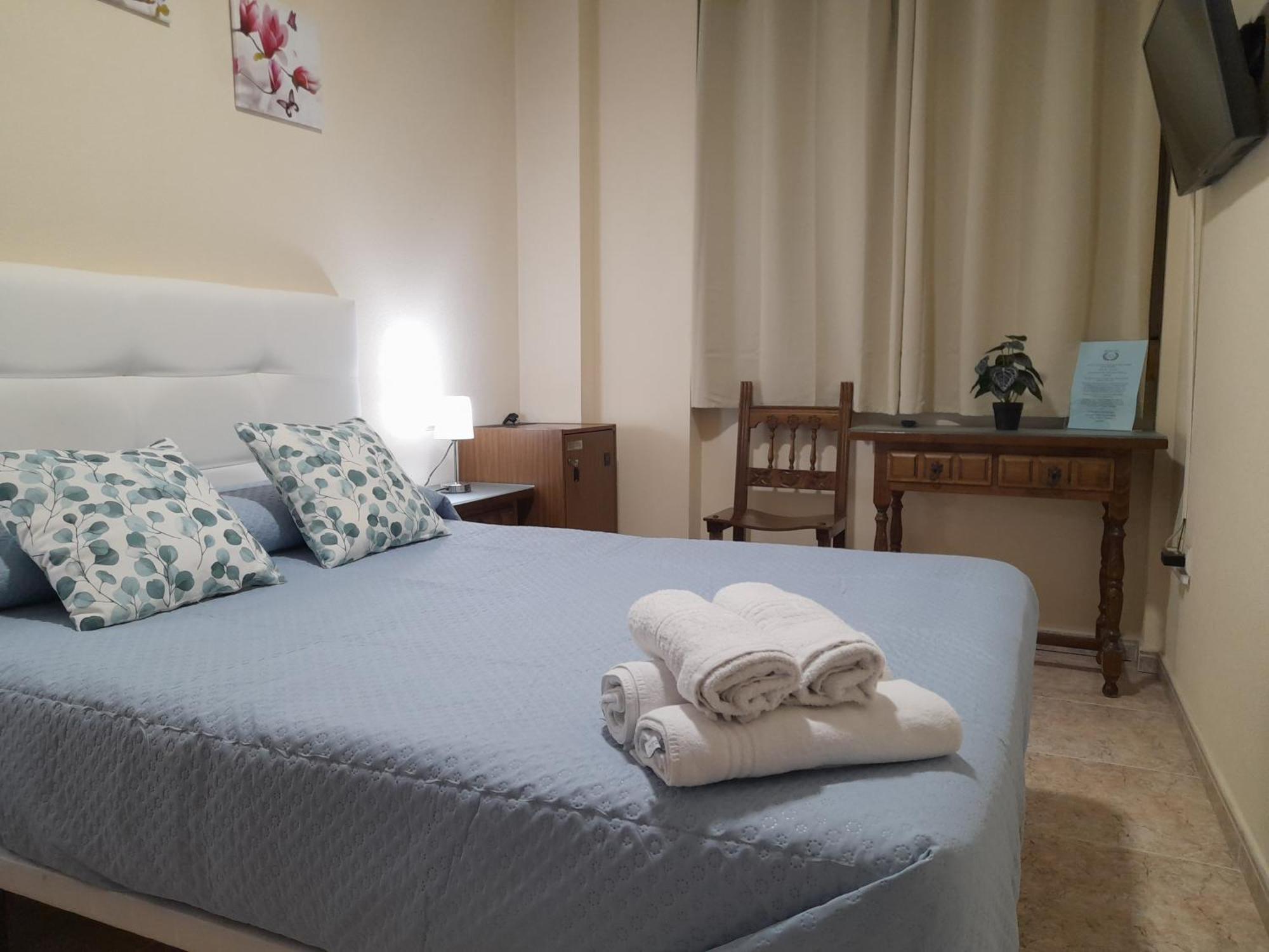 Hostal San Roque Guadalajara Dış mekan fotoğraf