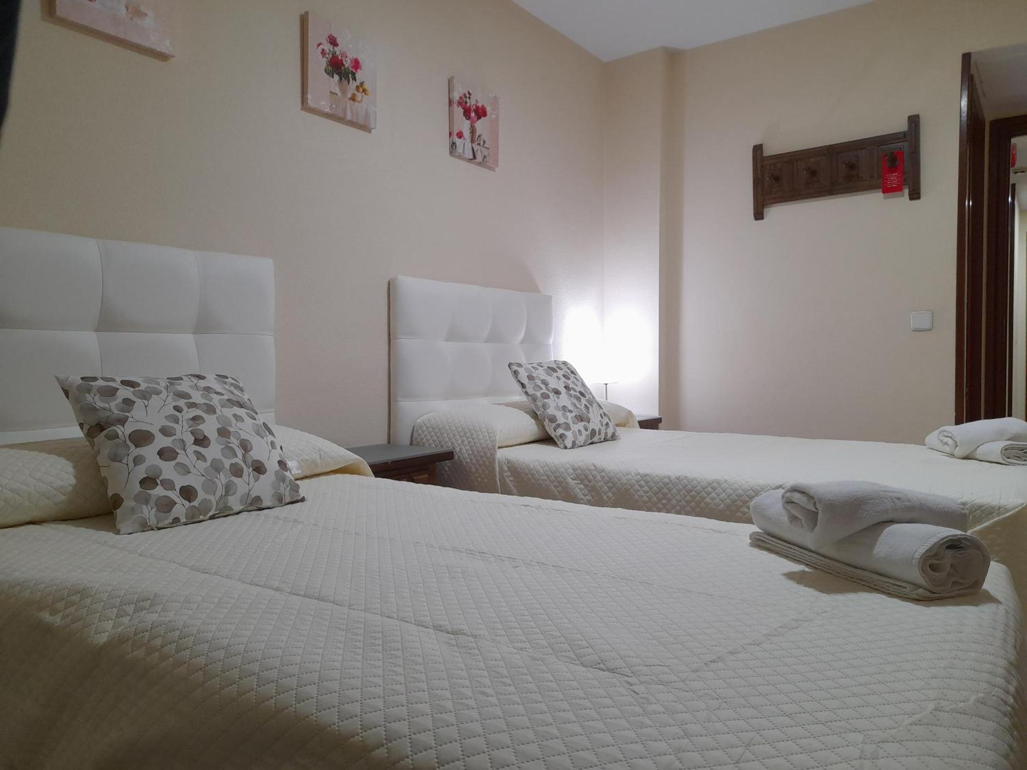 Hostal San Roque Guadalajara Dış mekan fotoğraf